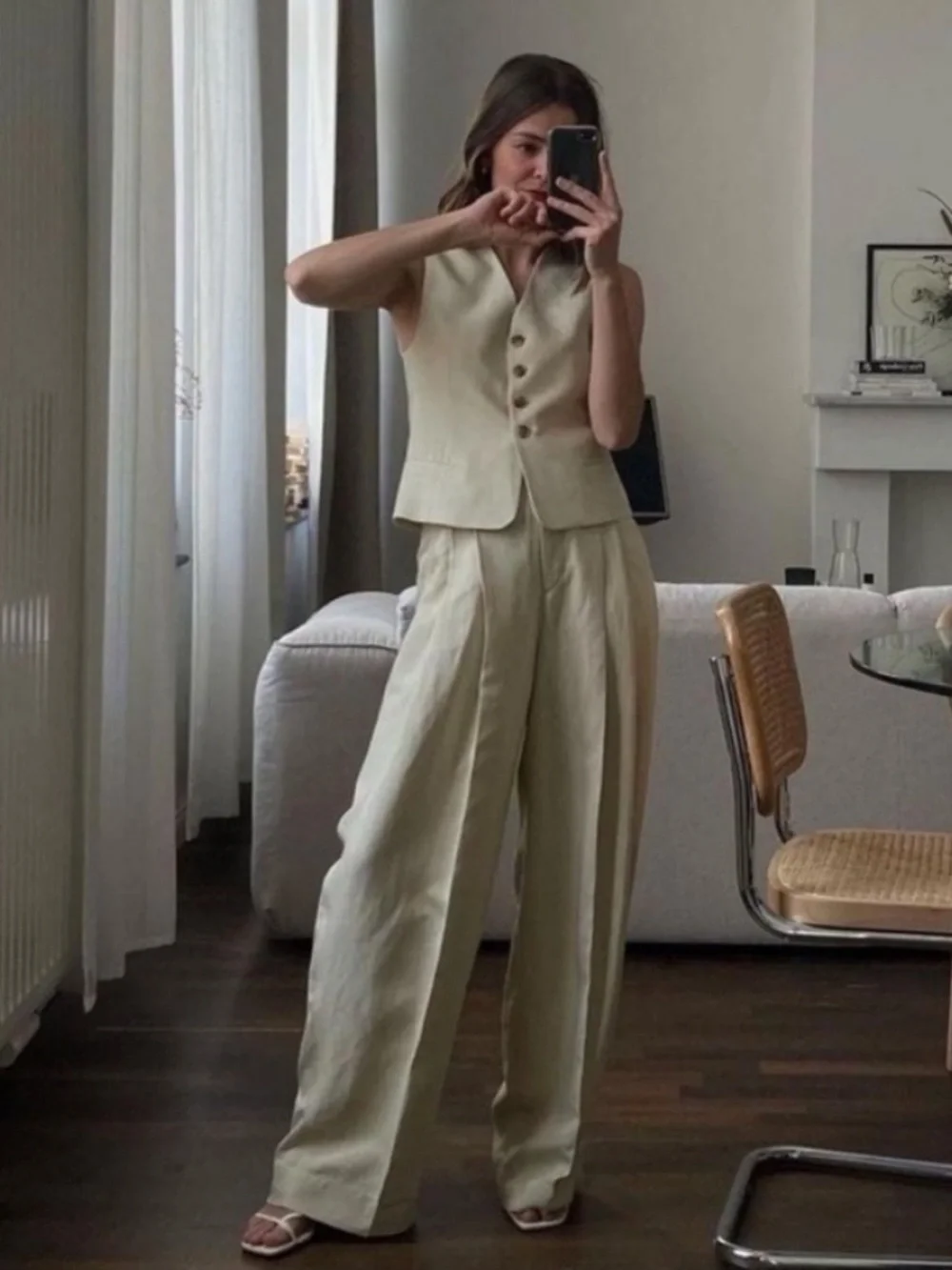 COS Relaxed Wide Leg Pleated Tailored Trousers Beige Size 4 NWT